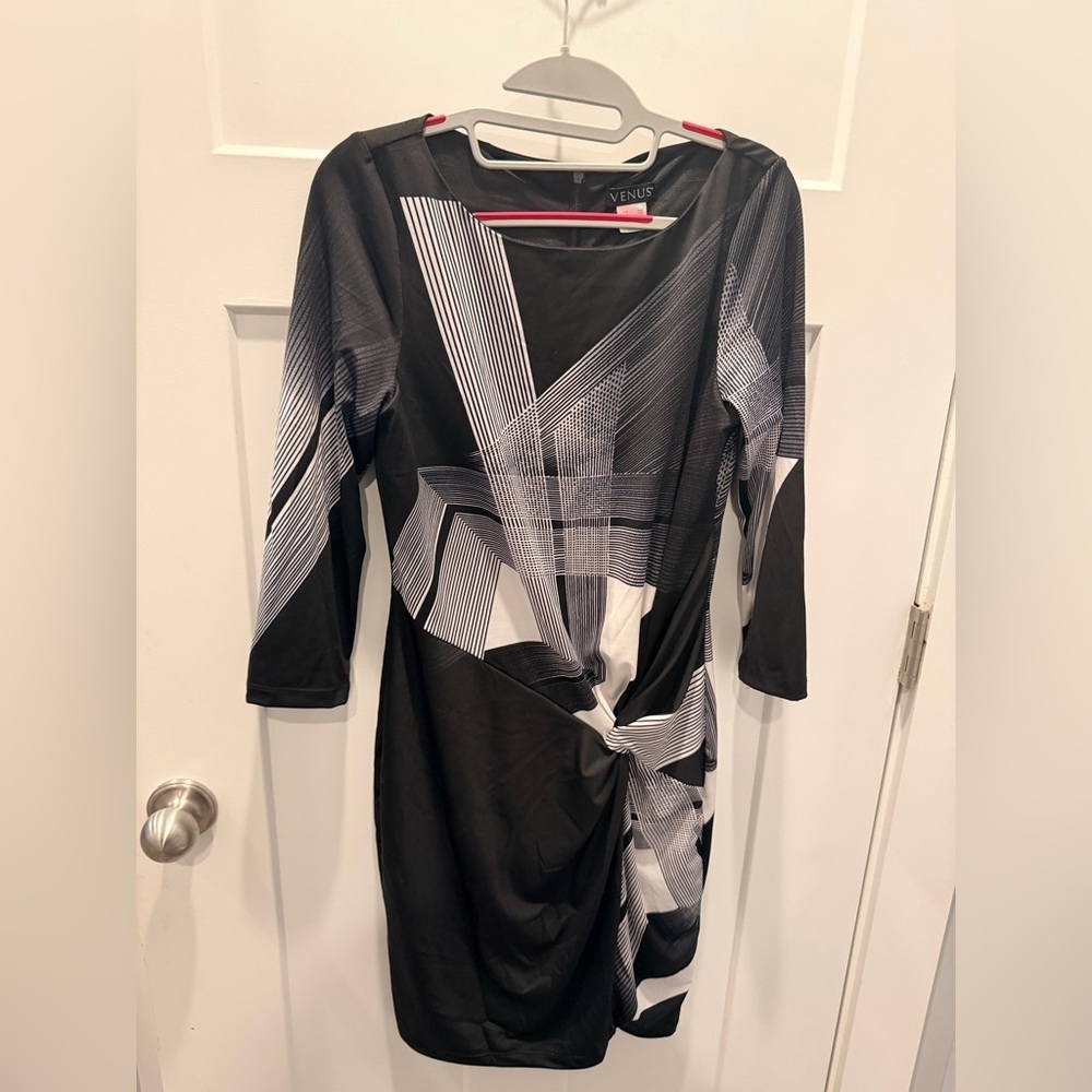 VENUS Black White Abstract Faux Wrap Dress Medium Ruched 3/4 Sleeve